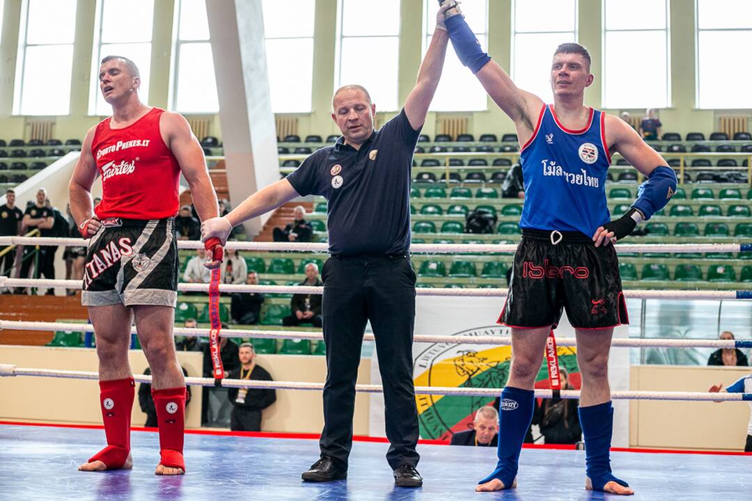 Varžovai: Panevėžyje muai tai meistriškumą demonstravo kelių amžiaus grupių sportininkai.