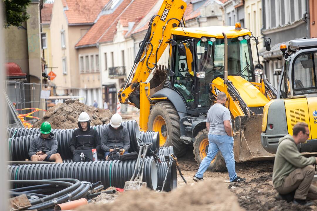 Pavyzdys: taip atrodys nupjauti ir naujai deginti akmenys, kuriais patogu judėti ir vežimėliais.
