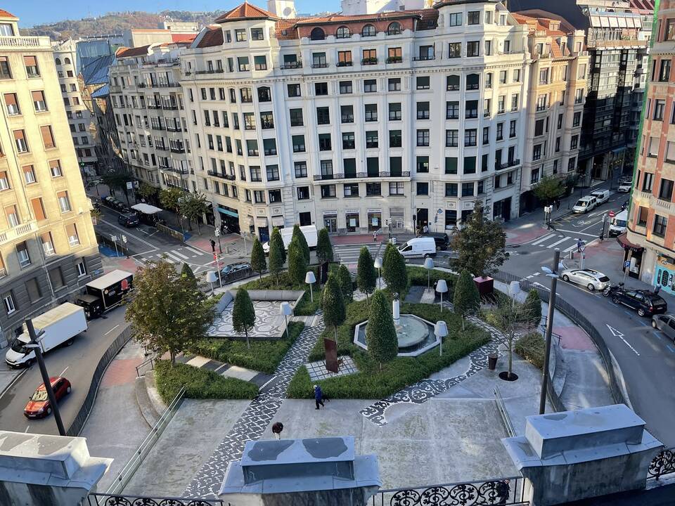 Tikslas: M.Jurgutis Bilbao mieste apžiūrėjo įvairius dizaino sprendimus, kaip miestą paversti patogesniu.