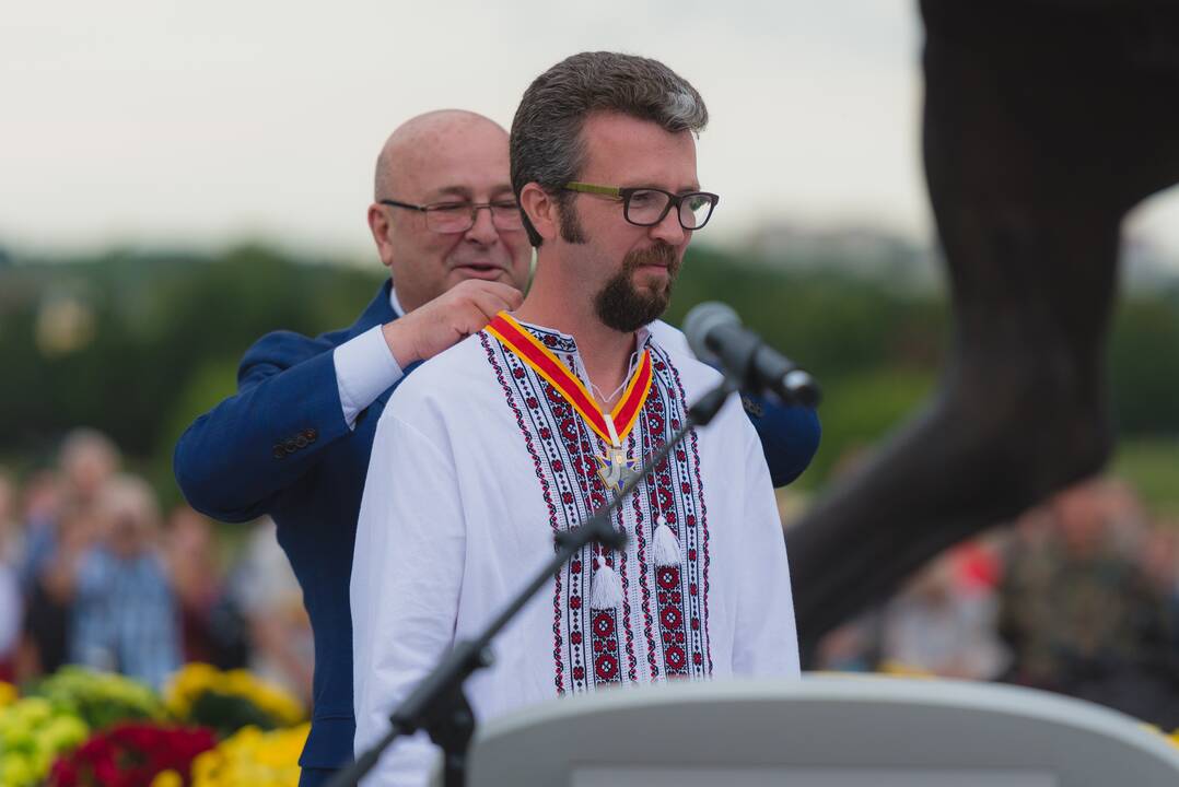 Pagerbimas: skulptorius O.Sydorukas (nuotraukoje), vienas iš „Laisvės kario“ bendraautorių Kaune, buvo apdovanotas Santakos garbės ženklu.