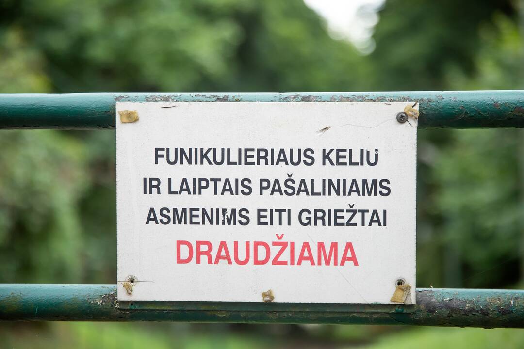 Vandalai apgadino Žaliakalnio funikulierių