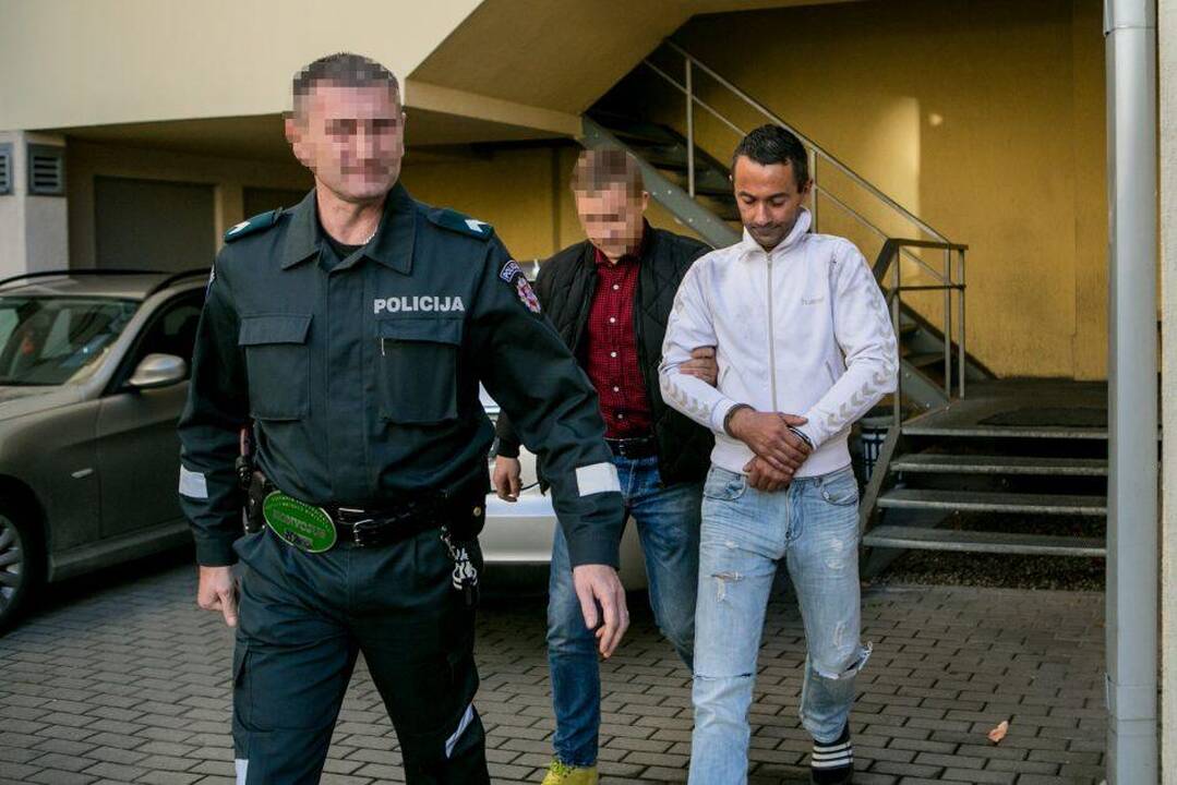 Atkeršijo: D.Jakubauskas prisipažino nužudęs jį apvogusį mikrorajono kaimyną, palikdamas šio kišenėje ir gyvybę kainavusį mobilųjį telefoną.