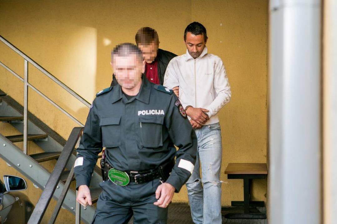 Atkeršijo: D.Jakubauskas prisipažino nužudęs jį apvogusį mikrorajono kaimyną, palikdamas šio kišenėje ir gyvybę kainavusį mobilųjį telefoną.