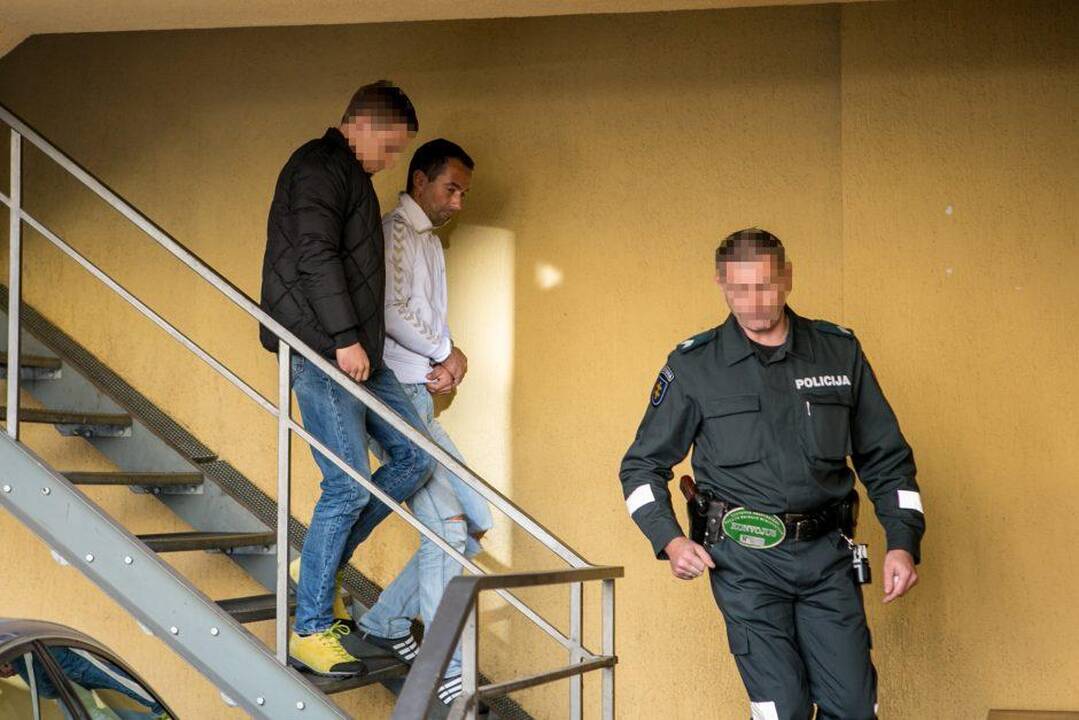 Atkeršijo: D.Jakubauskas prisipažino nužudęs jį apvogusį mikrorajono kaimyną, palikdamas šio kišenėje ir gyvybę kainavusį mobilųjį telefoną.