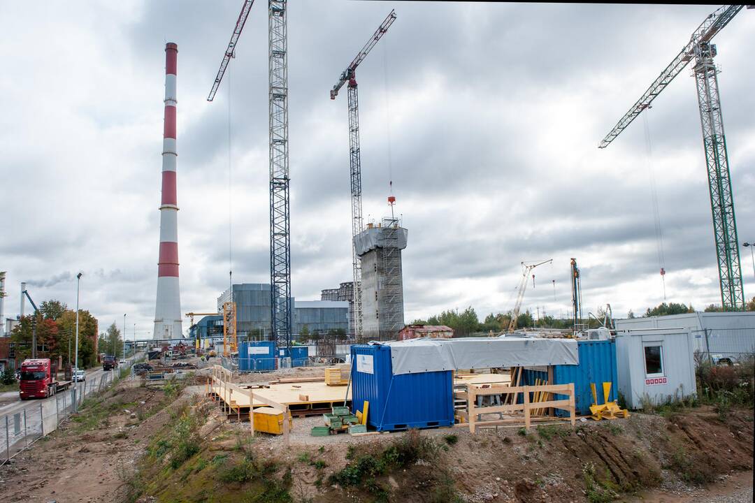 Protestai: nepaisant žmonių nepasitenkinimo ir Seimo sprendimo, "Lietuvos energijos" atstovai atkerta, kad Kauno kogeneracinėje jėgainės projektas nebus stabdomas.