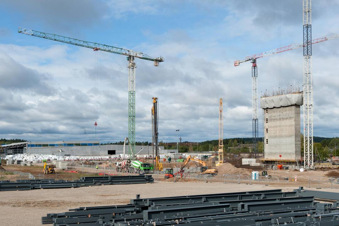 Protestai: nepaisant žmonių nepasitenkinimo ir Seimo sprendimo, "Lietuvos energijos" atstovai atkerta, kad Kauno kogeneracinėje jėgainės projektas nebus stabdomas.
