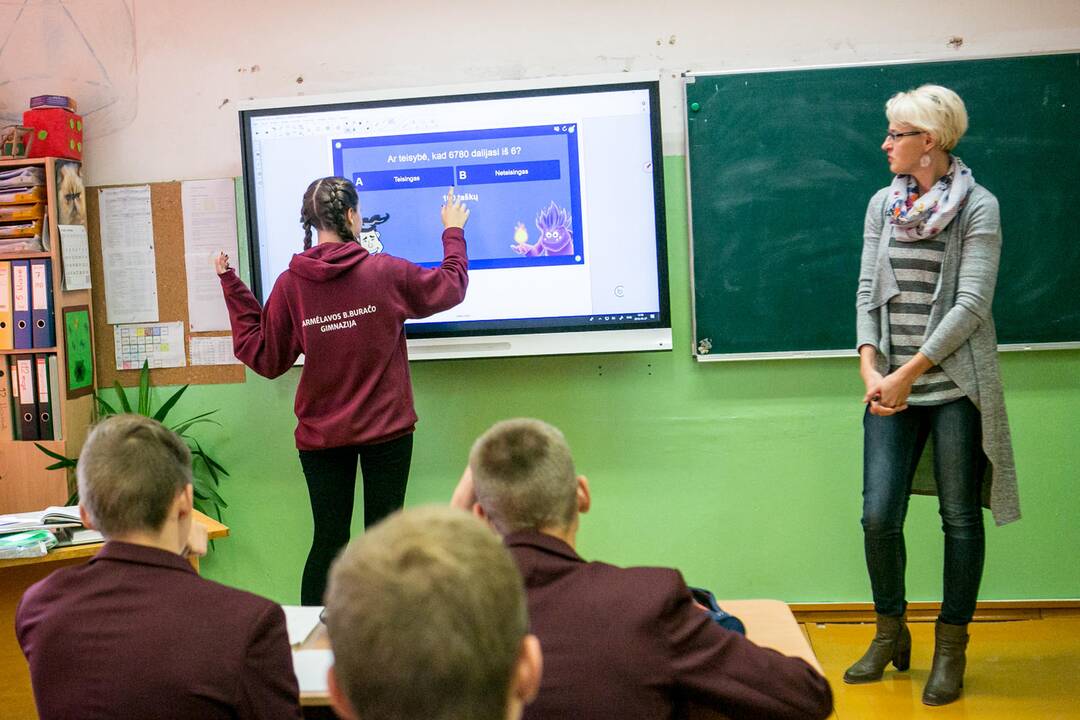 Pašaukimas: V.Kanapinskienė sugeba ne tik puikiai perteikti anglų kalbos žinias moksleiviams – mokytoja skleidžia pozityvų požiūrį į gyvenimą.