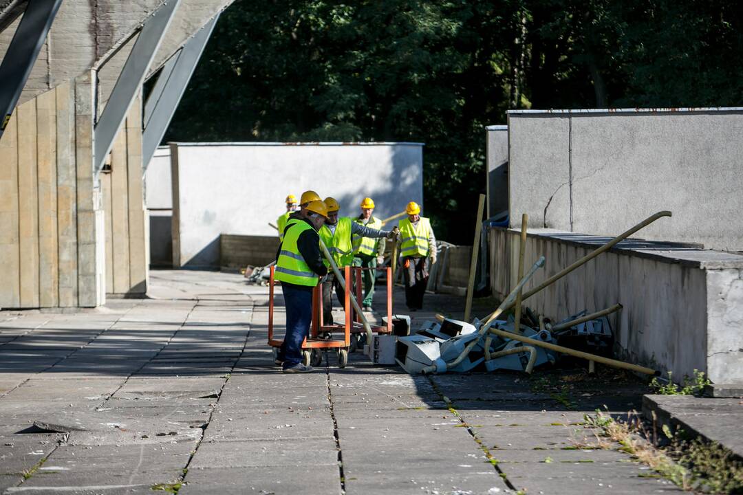 Darbo inspekcijos vizitas rekonstruojamame Kauno stadione