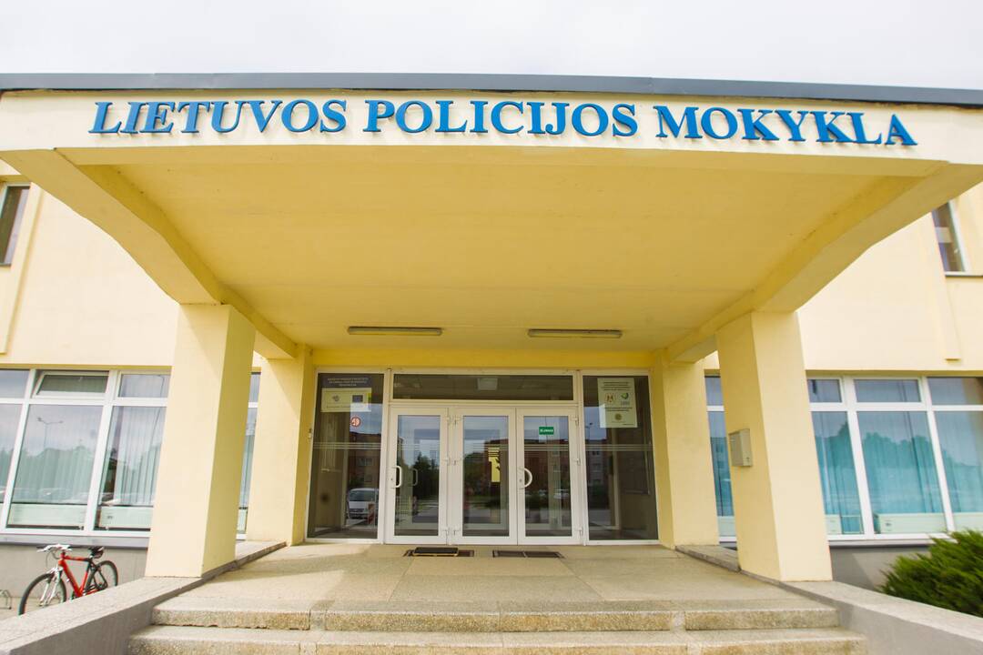 Santykiai: Lietuvos policijos mokykla tikina ne visai atsiskaičiusi su nepatikima bendrove "Merleta", tačiau, dienraščio žiniomis, nesumokėta vos 600 eurų.