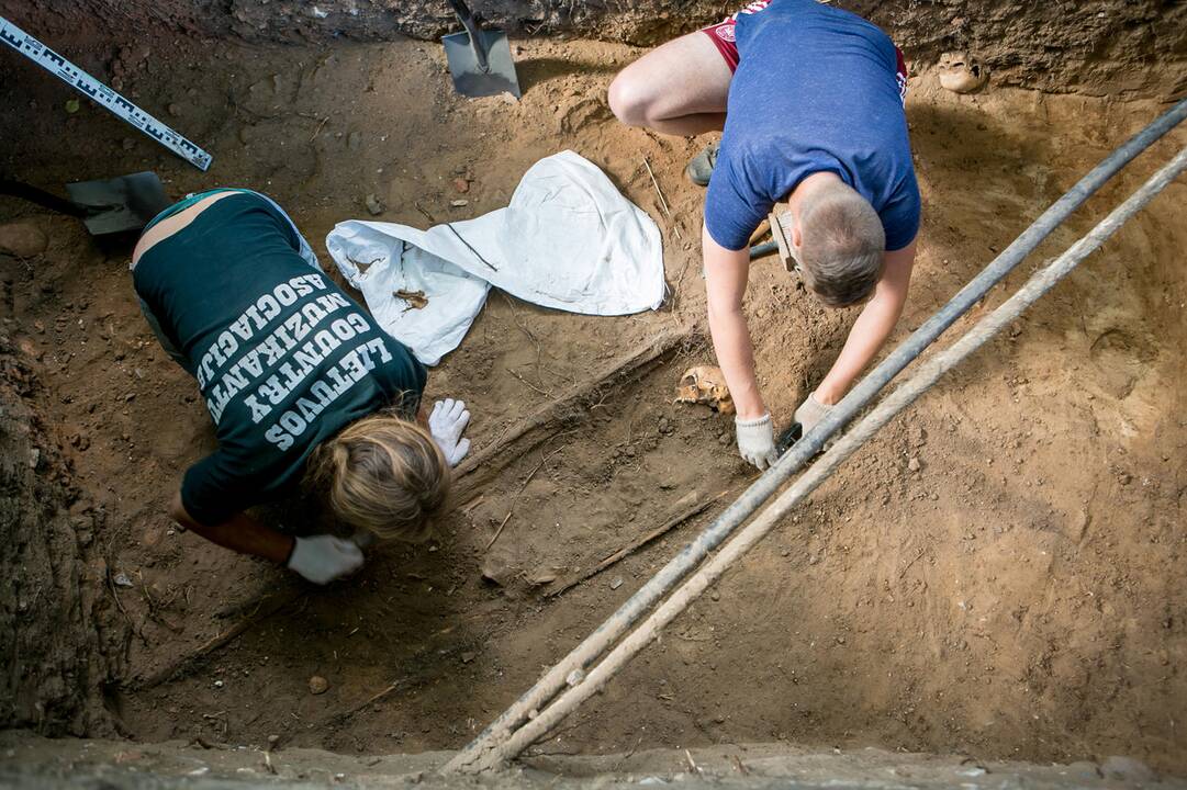 Archeologiniai kasinėjimai Muzikinio teatro sodelyje 