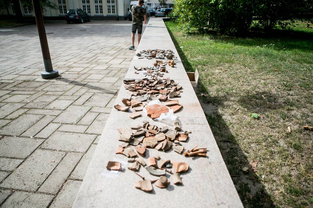 Archeologiniai kasinėjimai Muzikinio teatro sodelyje 