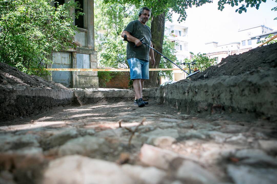 Archeologiniai kasinėjimai Muzikinio teatro sodelyje 