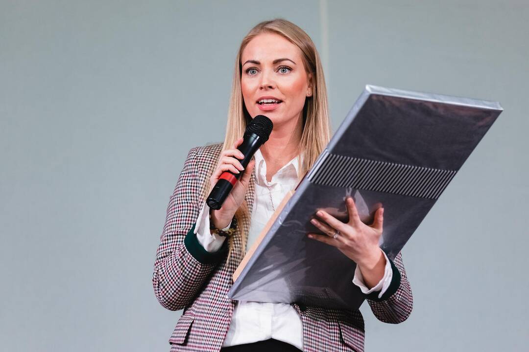 Proga: šimtmečio maratoną Rokų gimnazija perleis S.Dariaus ir S.Girėno gimnazijos bendruomenei.