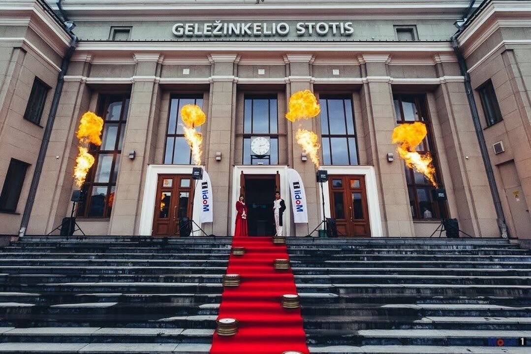Ryški: televizijos projekto "Misis Lietuva 2010" dalyvė S.Ustinavičienė – įspūdinga moteris. Vyriškame verslo pasaulyje jai dažnai tenka įrodyti, kad spręsti pagal išvaizdą – klaidinga.