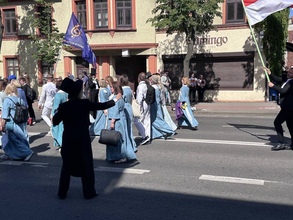 Uostamiestyje – Dainų šventė
