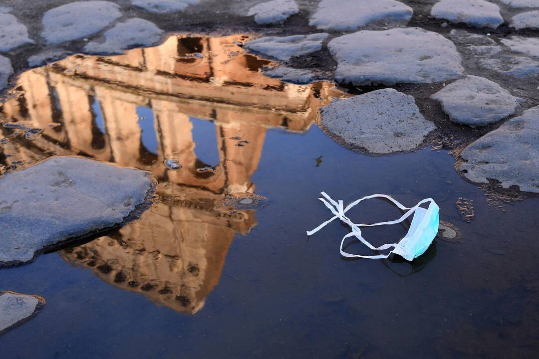 Italijoje koronavirusas toliau negailestingai šienauja gyvybes: per parą – 133 žmonės