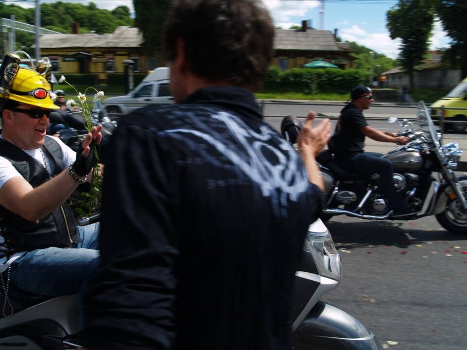 Tradicija: jau 32 metus Lietuvos motociklininkų sezono atidarymo pradžia skelbiama pirmąjį gegužės šeštadienį.