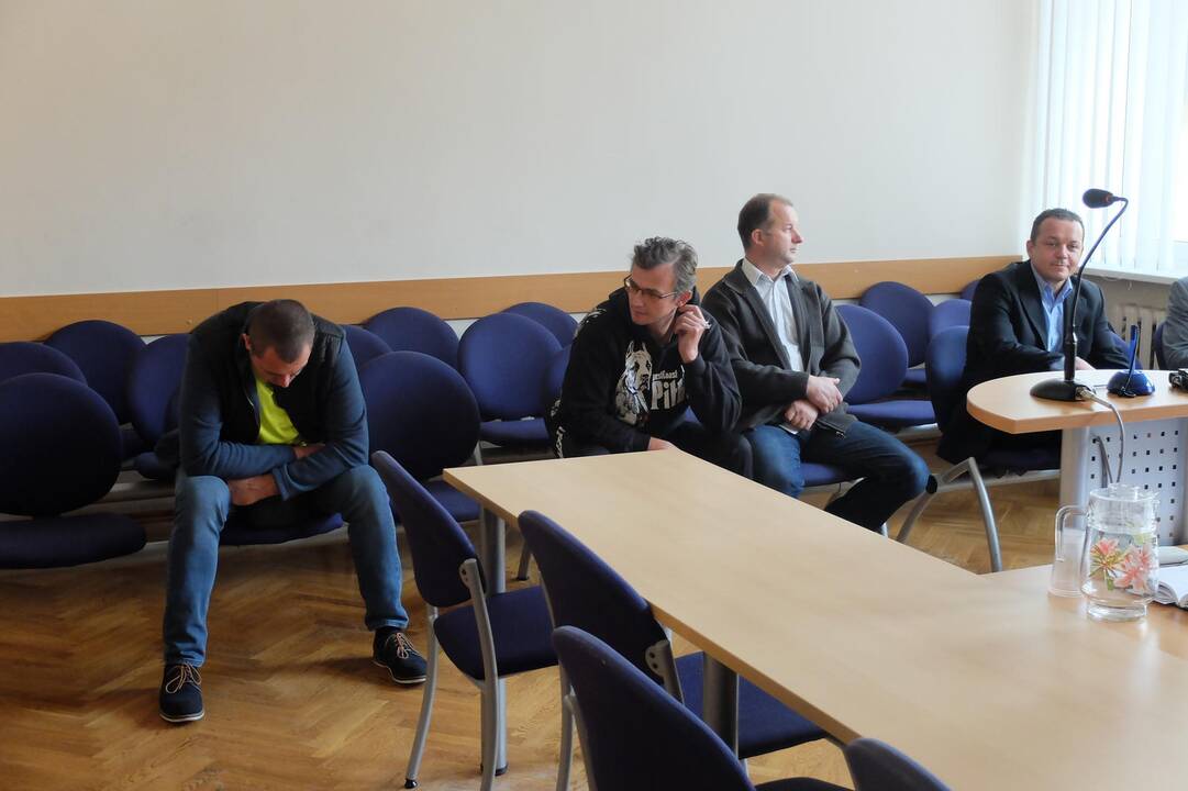 V.Giedraitis – pirmas iš dešinės.
