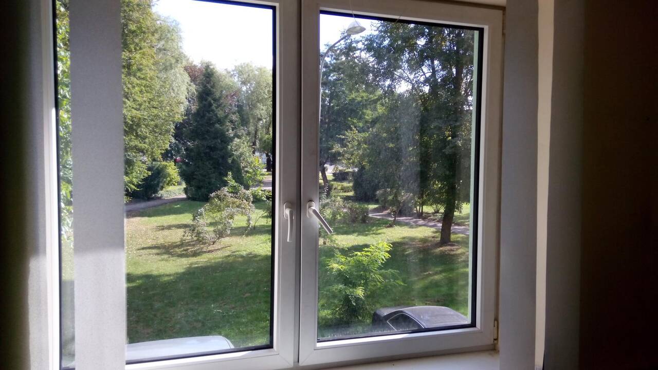Plastikinių langų priežiūra ir remontas: ką svarbu žinoti?