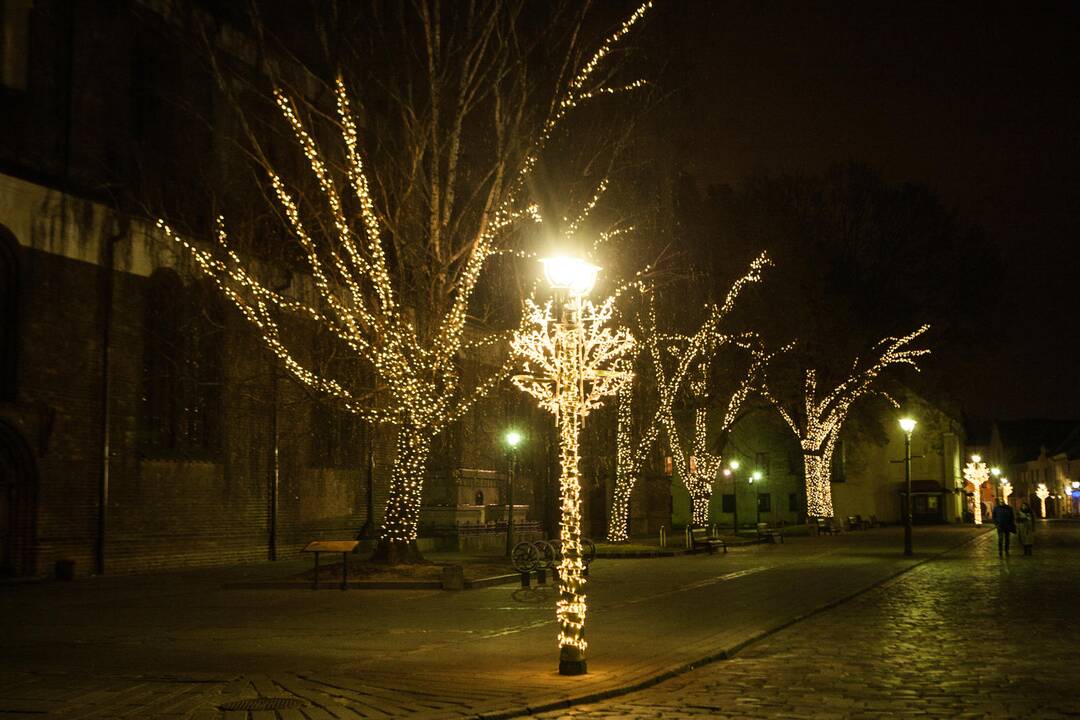 Kaunas pradeda puoštis artėjančioms šventėms