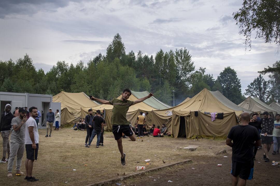 Prezidentūra: Minsko režimas tarsi įkaitais siekia pasinaudoti neteisėtais migrantais 