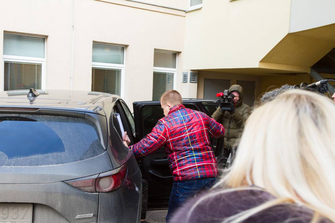 Įtariami žmogžudyste Garliavoje atvesdinti į teismą