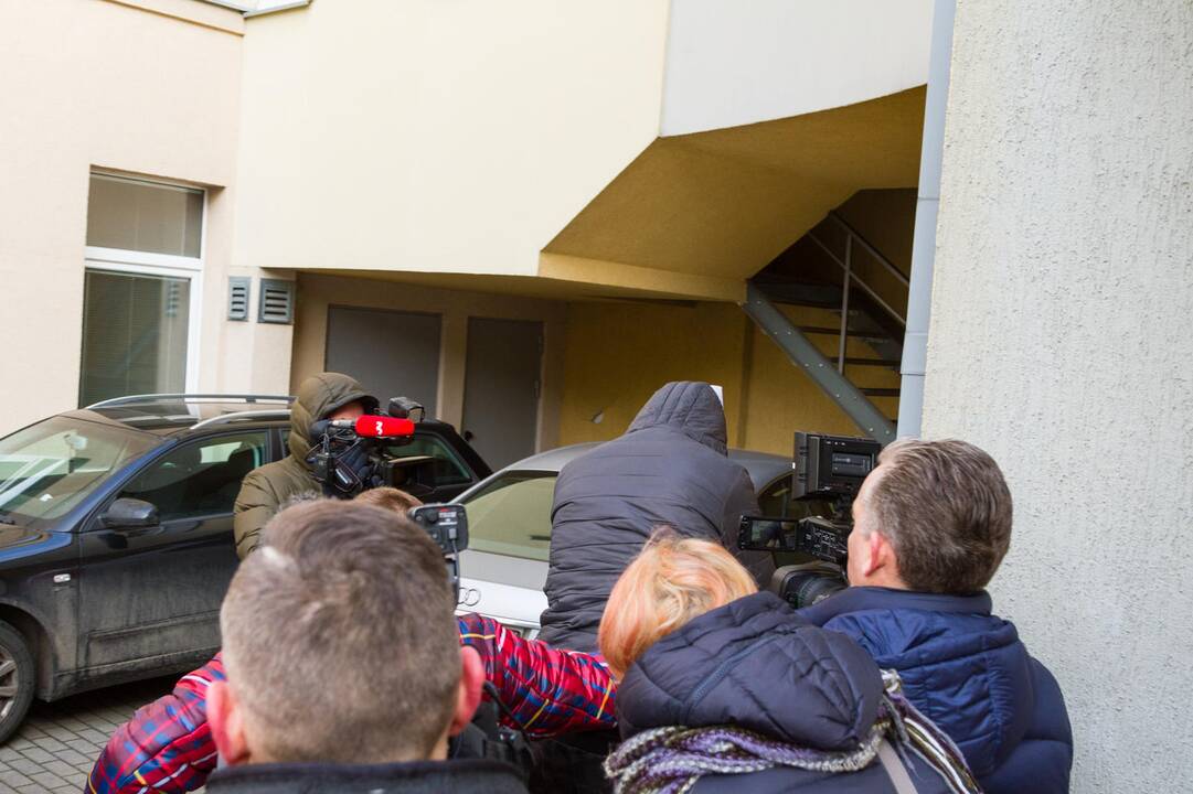 Įtariami žmogžudyste Garliavoje atvesdinti į teismą