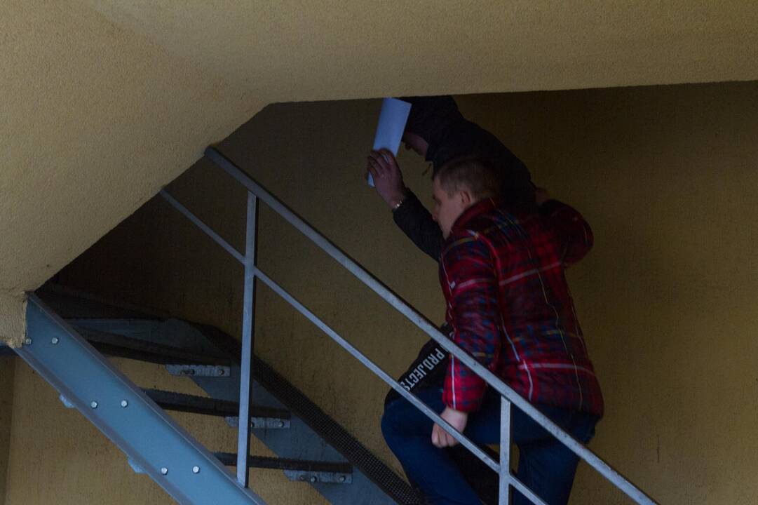 Įtariami žmogžudyste Garliavoje atvesdinti į teismą