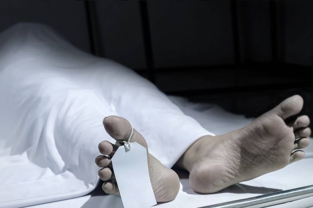 Nedovanotina medikų klaida: prieš pat kremavimą „negyvėlis“ atgavo sąmonę