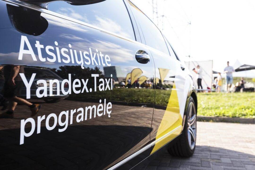 Gyventojai įspėjami ir toliau nesinaudoti „Yandex. Taxi“