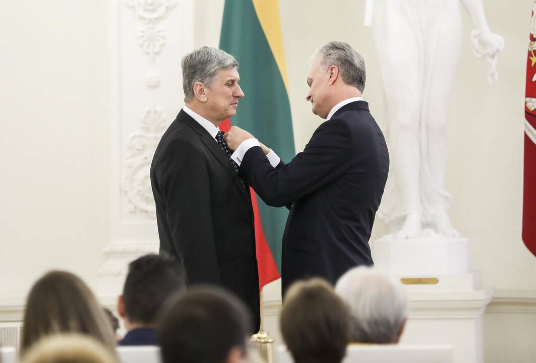 Valstybės apdovanojimai – labiausiai jai atsidavusiems žmonėms