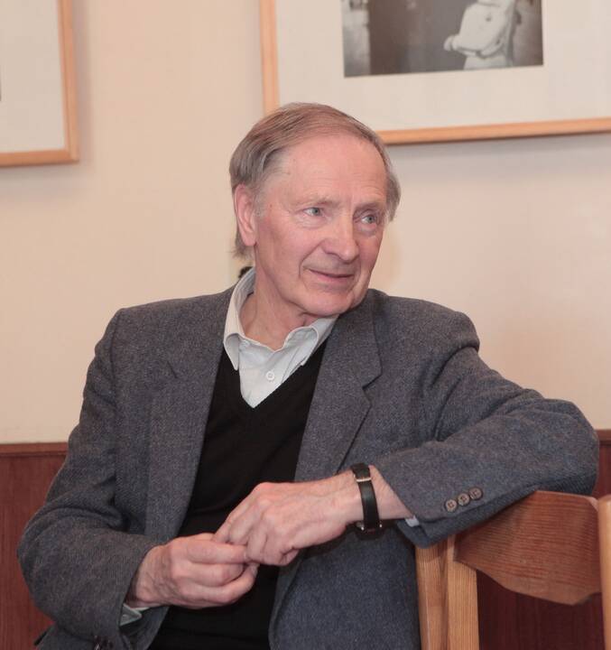  Romualdas Rakauskas