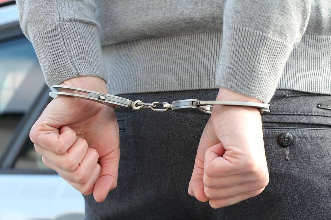 Už naujagimės nužudymą porai siūlomi ilgi nelaisvės metai