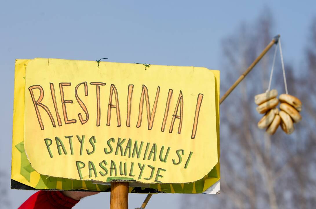 Naudinga: advento turguose būdavo galima nusipirkti visko, ko prireiks šventėms – maisto, buities rakandų, dovanų.