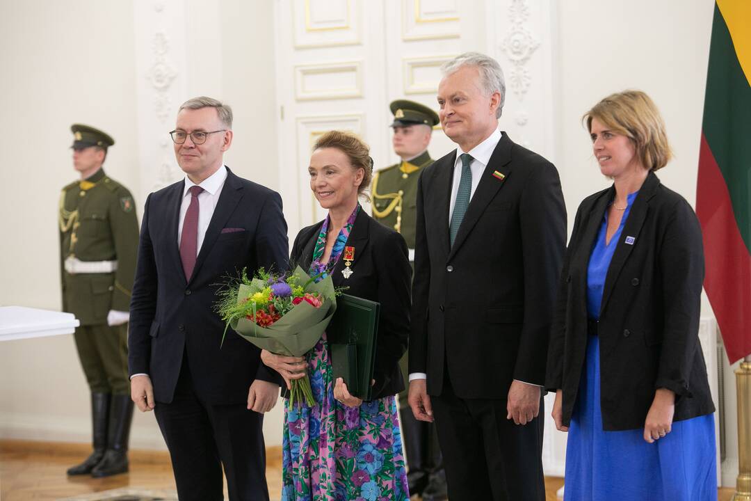 Valstybės apdovanojimų įteikimo ceremonija Lietuvos Prezidento rūmuose