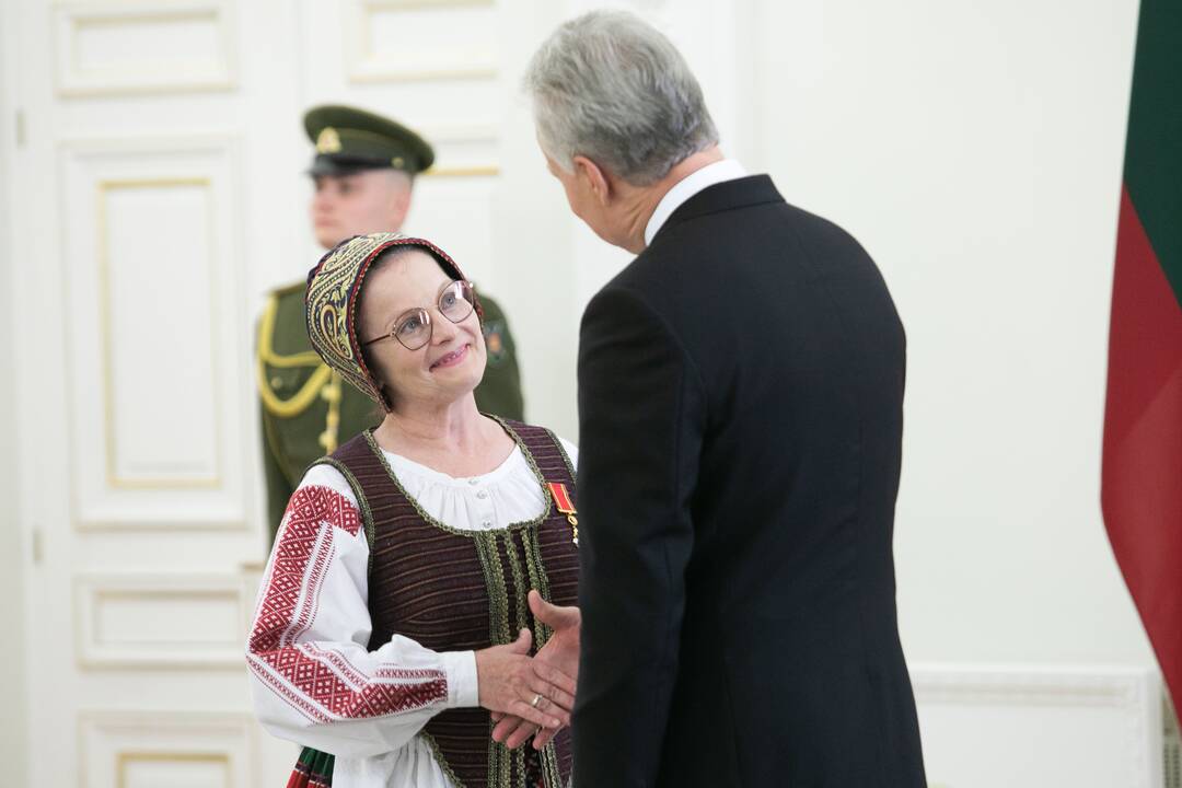 Valstybės apdovanojimų įteikimo ceremonija Lietuvos Prezidento rūmuose