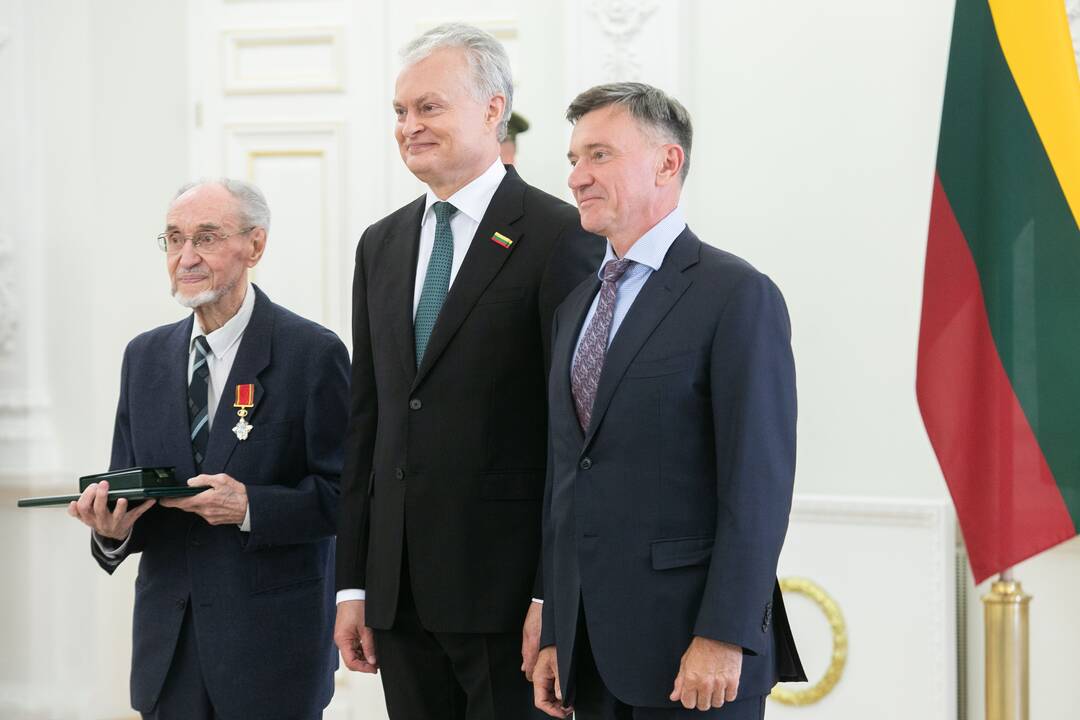 Valstybės apdovanojimų įteikimo ceremonija Lietuvos Prezidento rūmuose