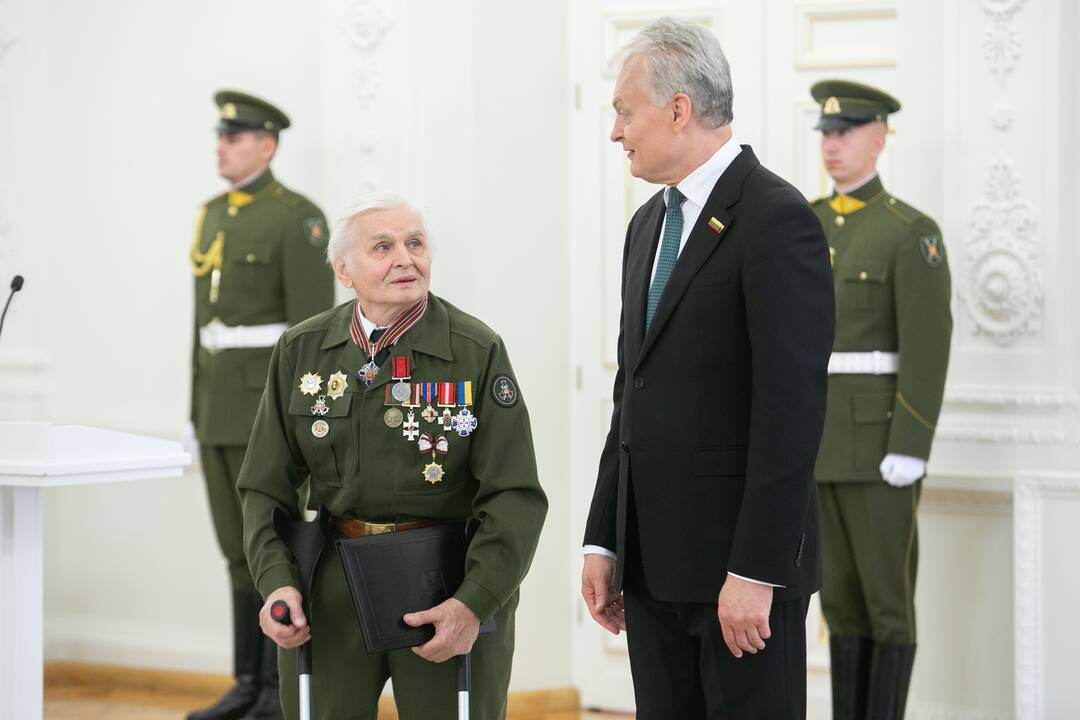 Valstybės apdovanojimų įteikimo ceremonija Lietuvos Prezidento rūmuose