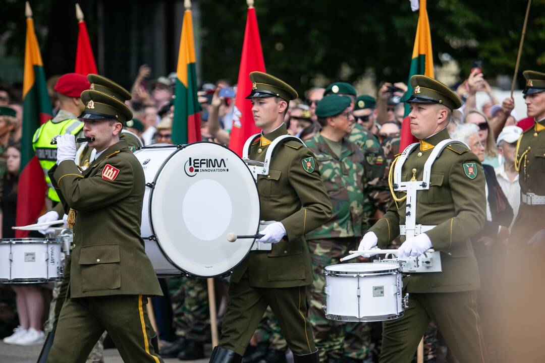 Valstybės vėliavų pakėlimo ceremonija Prezidentūroje