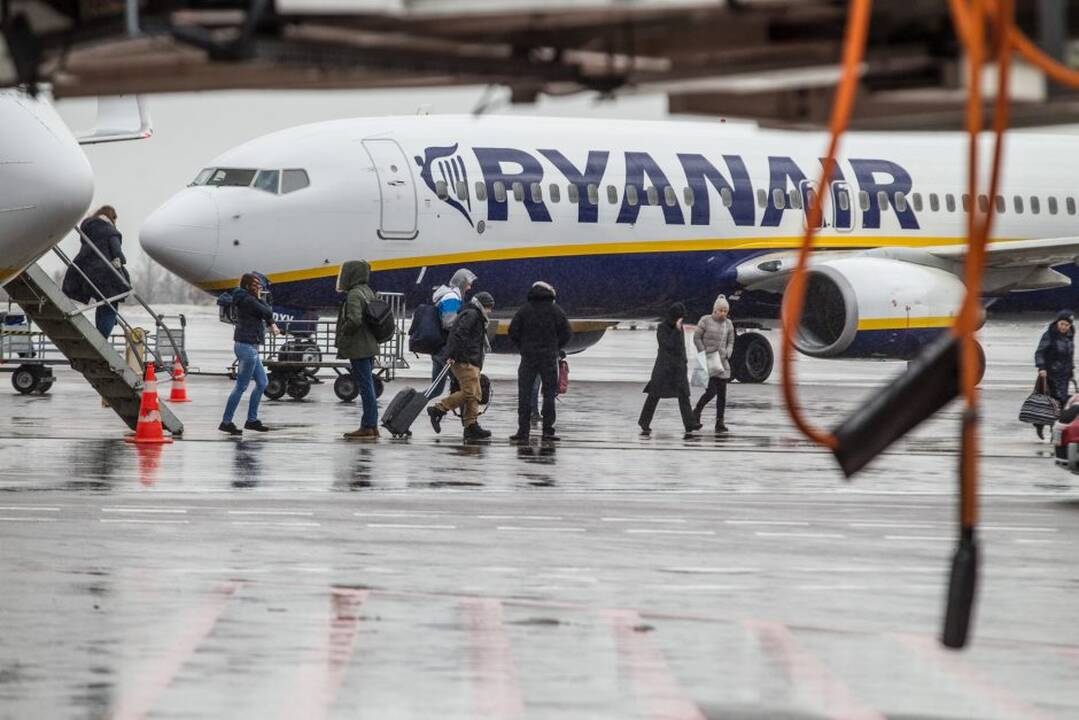 Teismas: „Ryanair“ buvusiems darbuotojams Lietuvoje turi sumokėti 600 tūkst. eurų