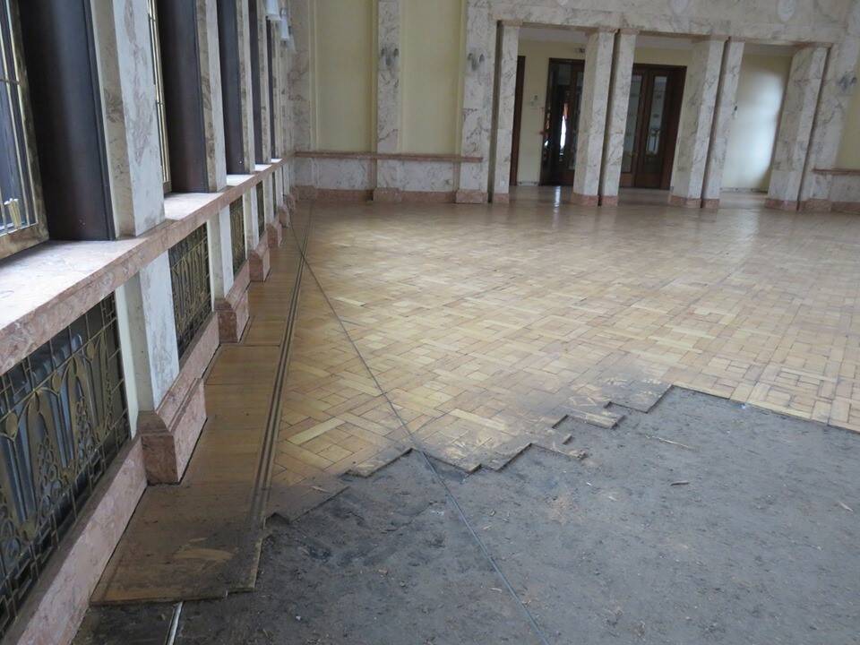 Terminas: didžioji salė turi būti sutvarkyta iki spalio.