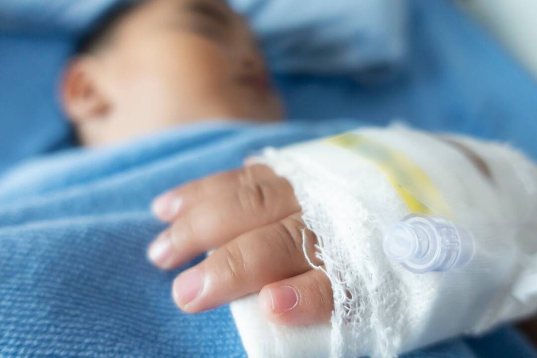 Kauno ligoninėje – dar vienas sužalotas dvimetis: nukrito nuo laiptų?
