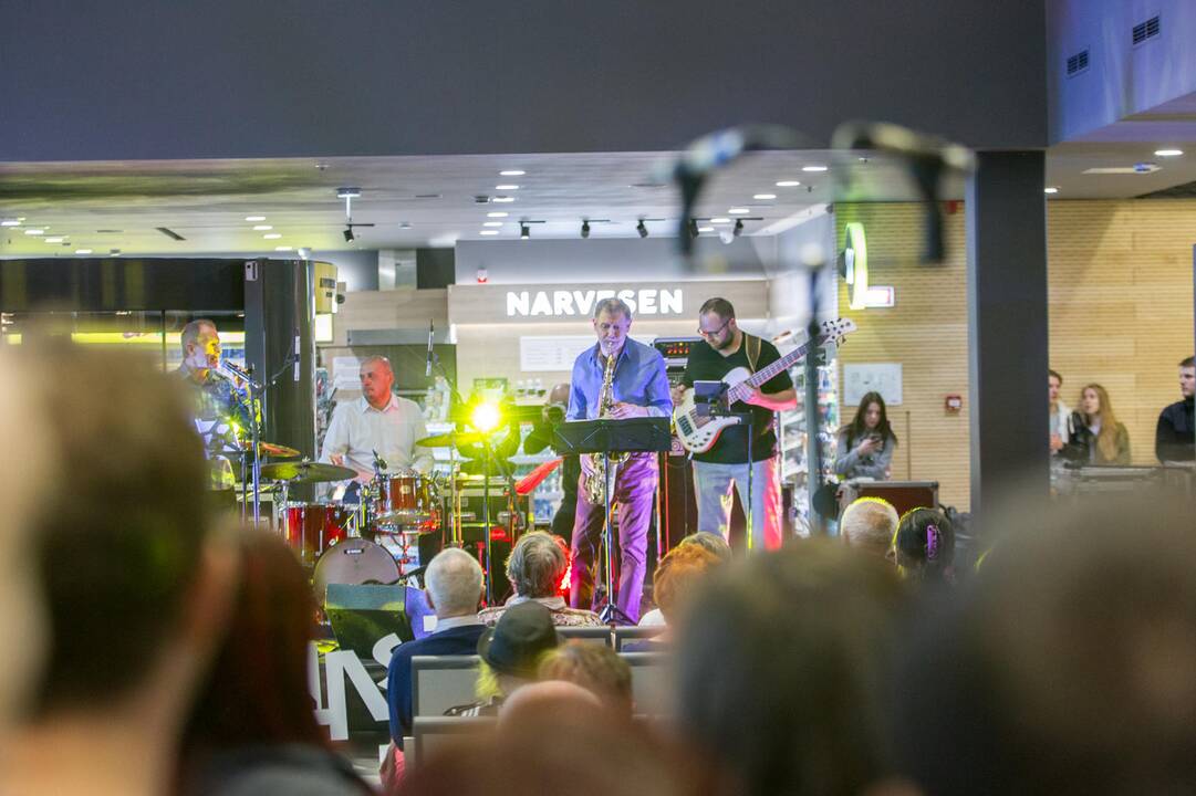 "Kaunas Jazz" koncertas autobusų stotyje