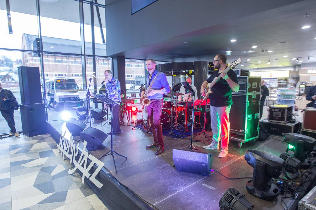 "Kaunas Jazz" koncertas autobusų stotyje