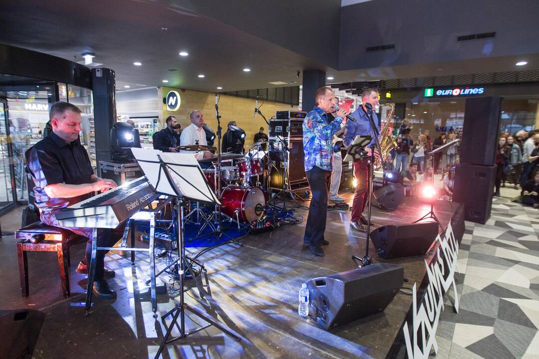 "Kaunas Jazz" koncertas autobusų stotyje