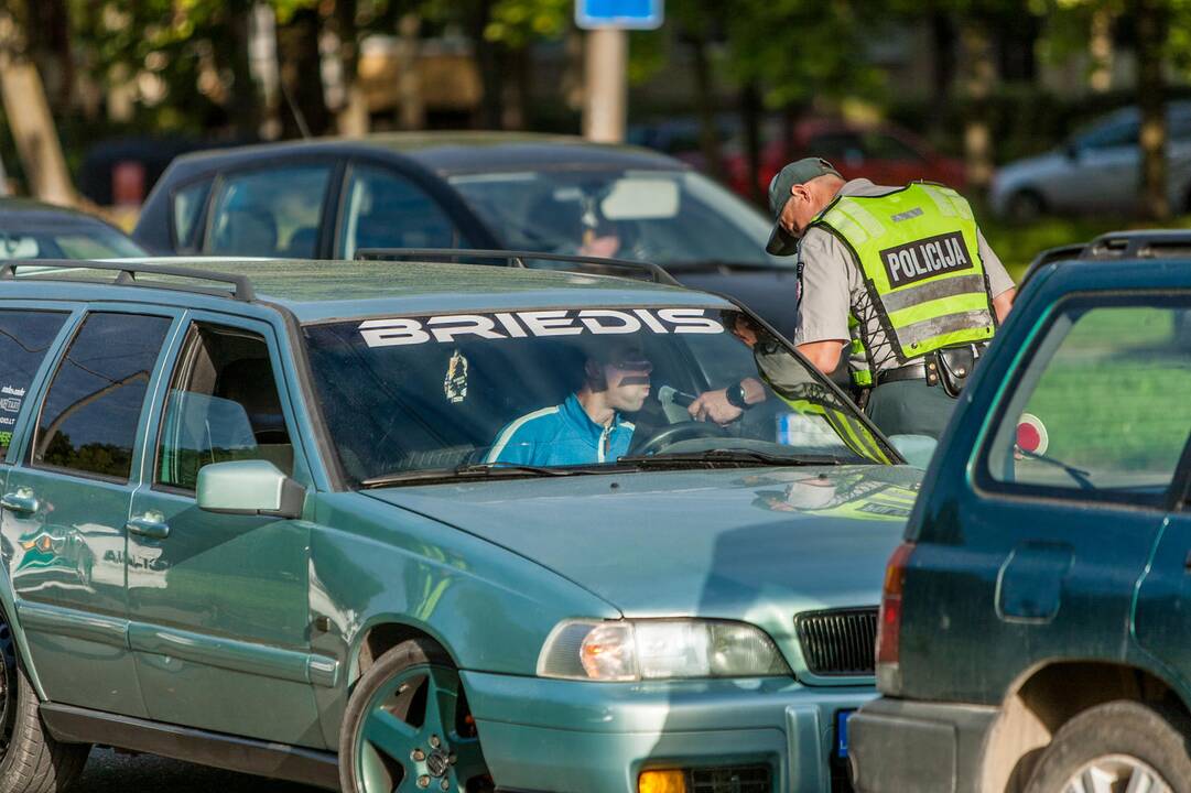 Policijos reidas Taikos prospekte