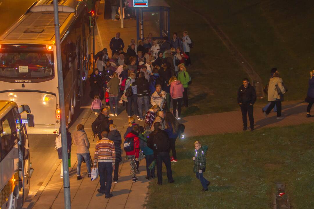 Į susitikimą su popiežiumi Kaune rinkosi maldininkai