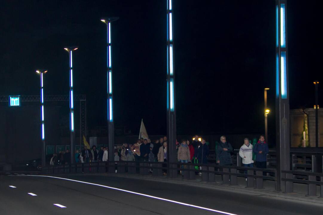 Į susitikimą su popiežiumi Kaune rinkosi maldininkai