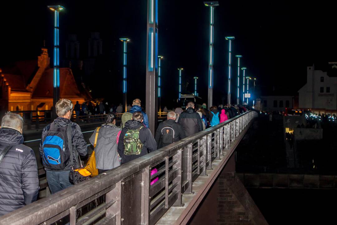 Į susitikimą su popiežiumi Kaune rinkosi maldininkai
