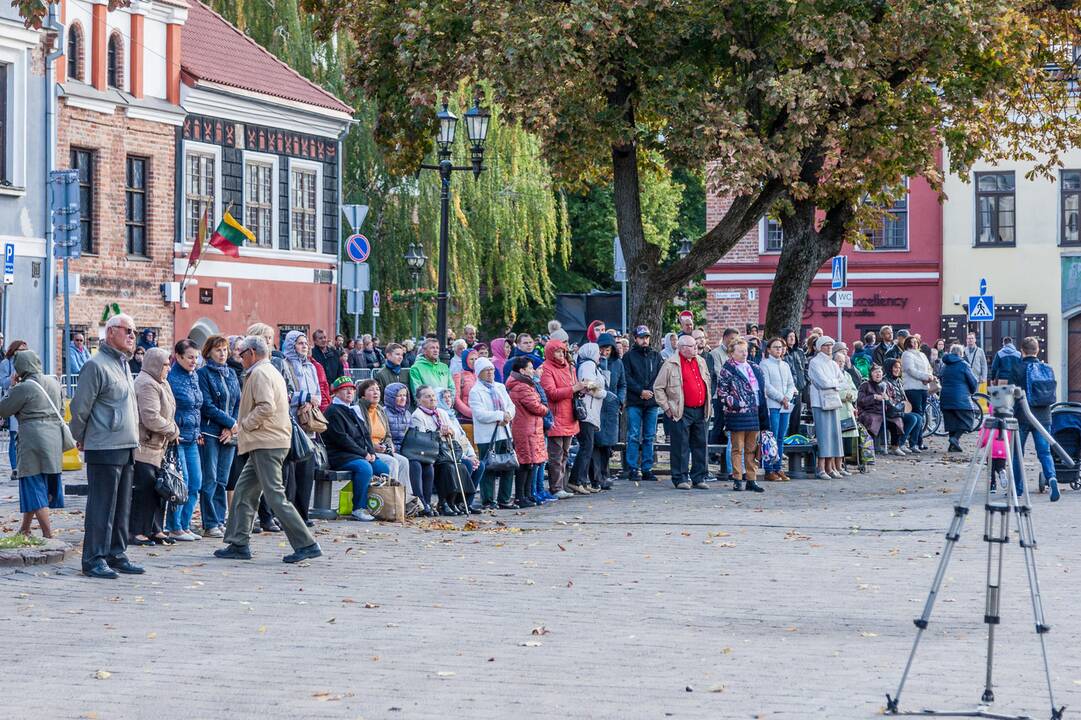 Šventasis Tėvas Kauno rotušės aikštėje